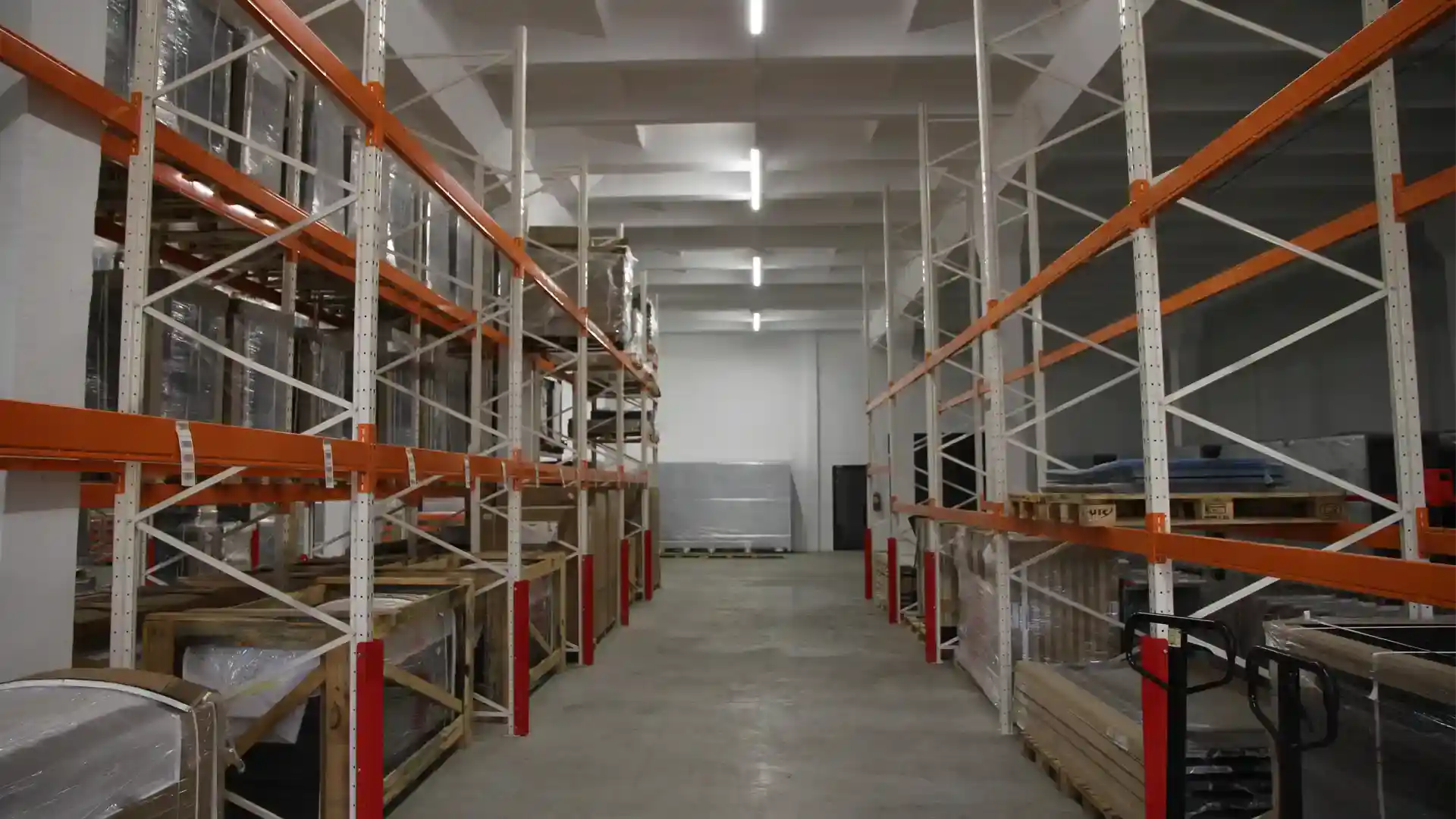 <span>60000</span> products